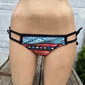 - Body Glove M Cheeky Looped Side Tie Strappy Bikini Bottom! NEW!